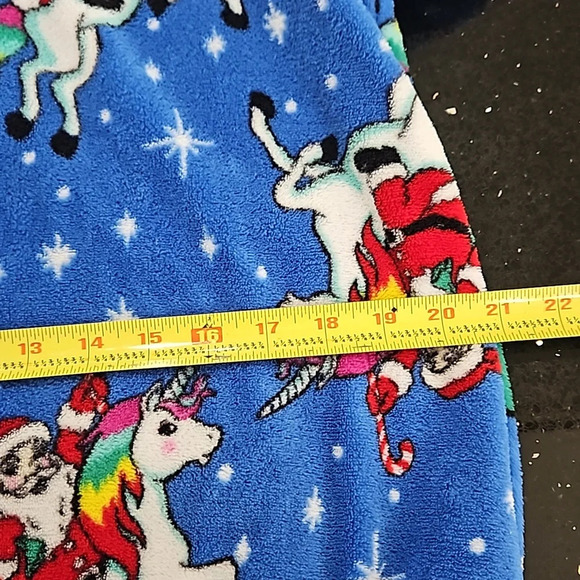 UNICORN ONESIE - Picture 12 of 14